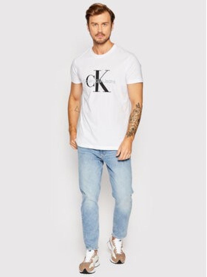 Calvin Klein Jeans T-Shirt J30J320935 Biały Slim Fit