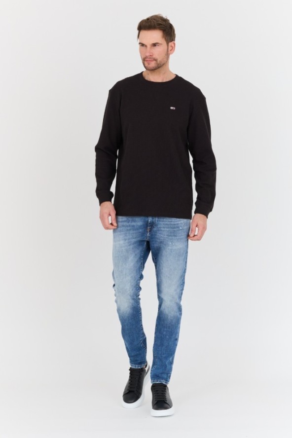 TOMMY JEANS Czarny sweter