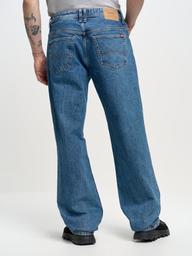 Spodnie jeans męskie loose z linii Authentic Silvermine 400