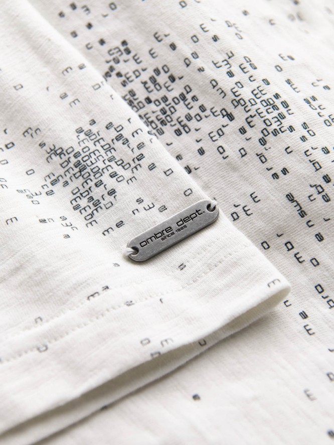 T-shirt męski fullprint z rozrzuconymi literami - jasnobeżowy V1 OM-TSFP-0179 - XXL