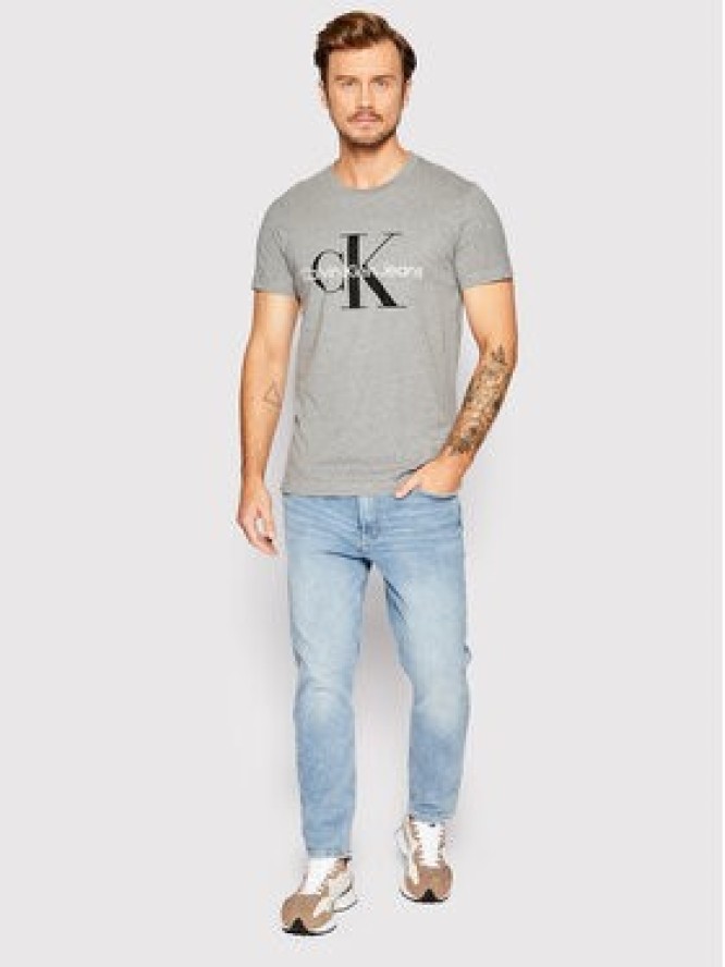 Calvin Klein Jeans T-Shirt J30J320935 Szary Slim Fit