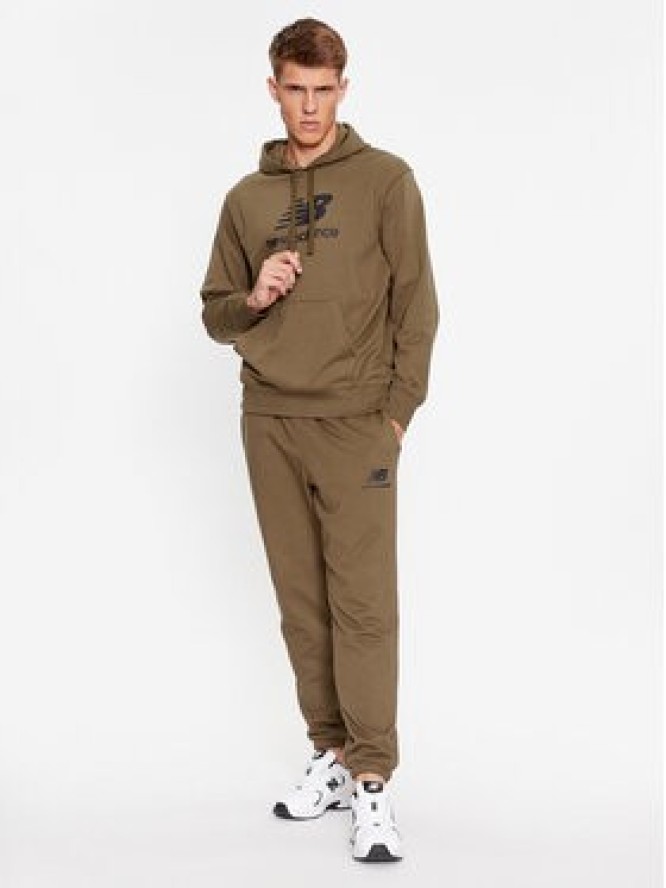 New Balance Spodnie dresowe Essentials Stacked Logo French Terry Sweatpant MP31539 Brązowy Regular Fit