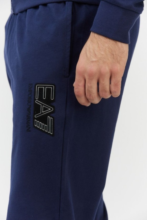 EA7 Granatowe spodnie męskie z wymiennym logo