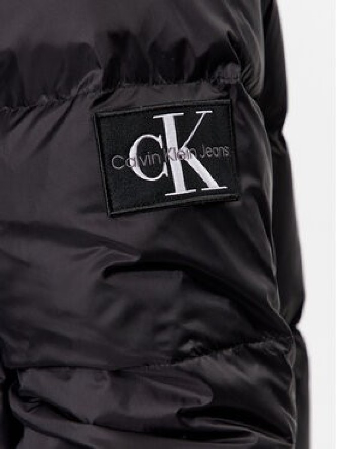 Calvin Klein Jeans Kurtka puchowa J30J324056 Czarny Regular Fit