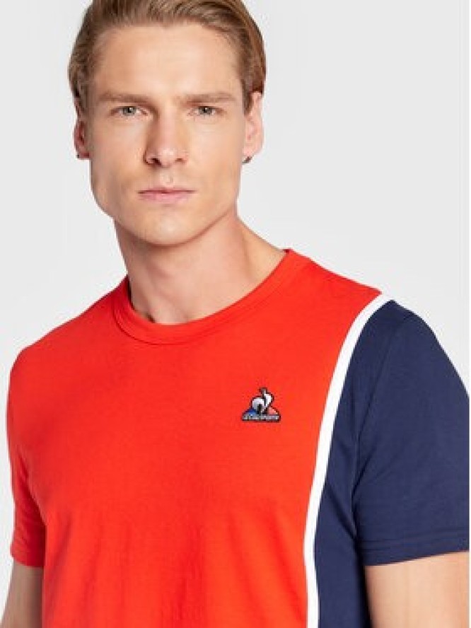 Le Coq Sportif T-Shirt 2220655 Czerwony Regular Fit