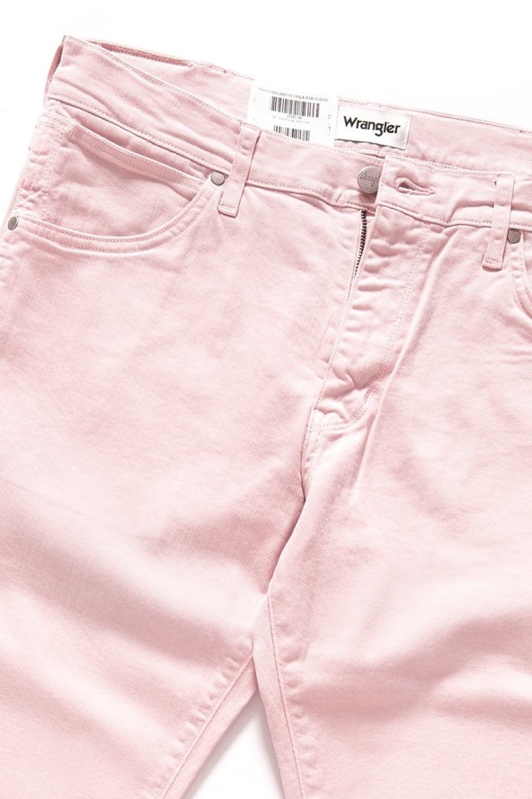 WRANGLER SPODNIE MĘSKIE LARSTON CHALK PINK W18SSH26C