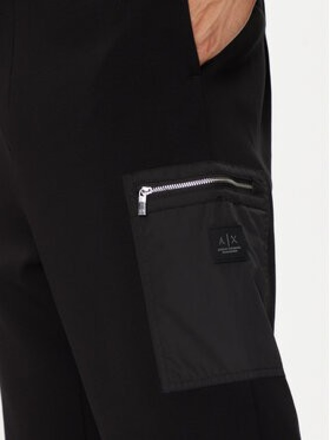 Armani Exchange Spodnie dresowe XM000084 AF10818 UC001 Czarny Regular Fit