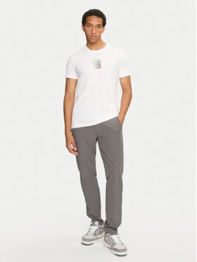 Calvin Klein Jeans T-Shirt Metallic Box J30J325686 Biały Slim Fit
