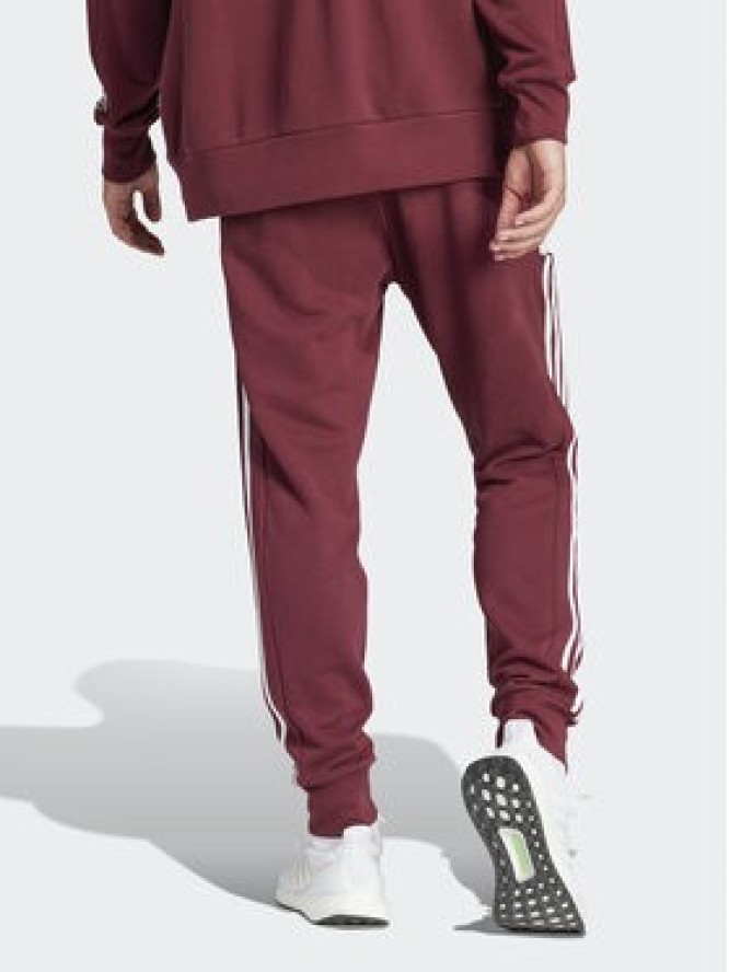 adidas Spodnie dresowe Essentials IS1366 Czerwony Regular Fit