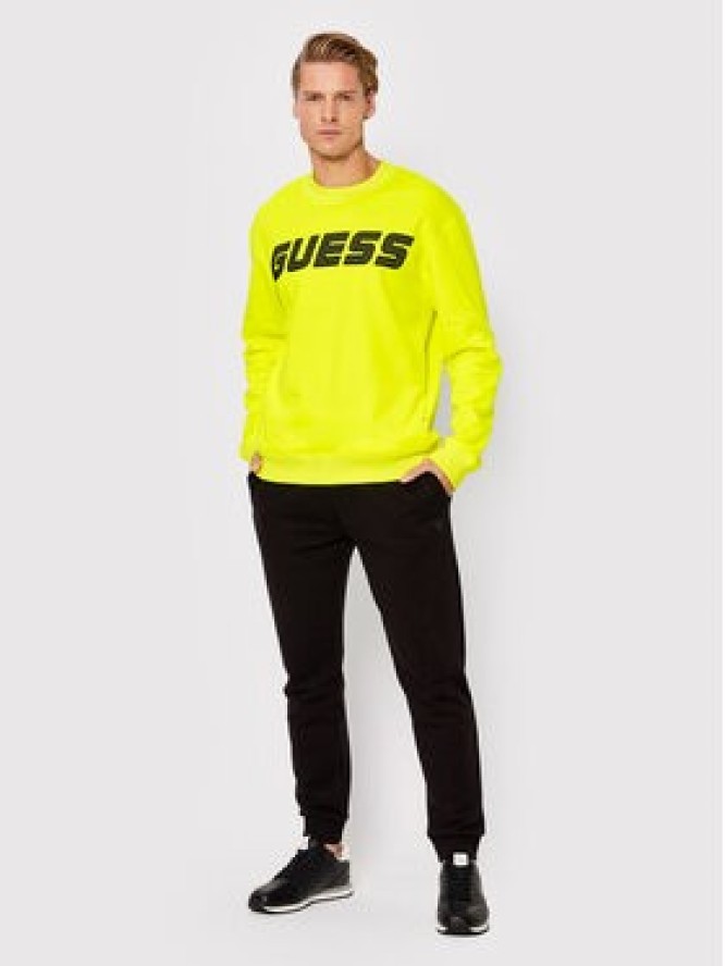 Guess Spodnie dresowe Z2YB22 KAIJ1 Czarny Regular Fit