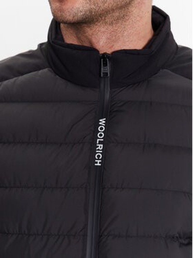 Woolrich Kurtka puchowa Bering CFWOOU0697MRUT2635 Czarny Regular Fit