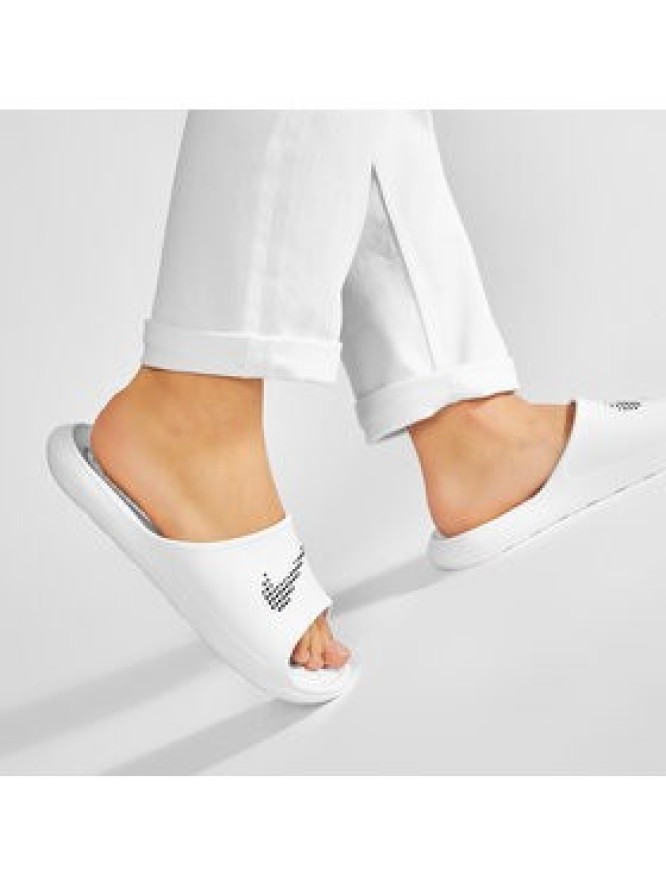 Nike Klapki Victori One Shower Slide CZ5478 100 Biały