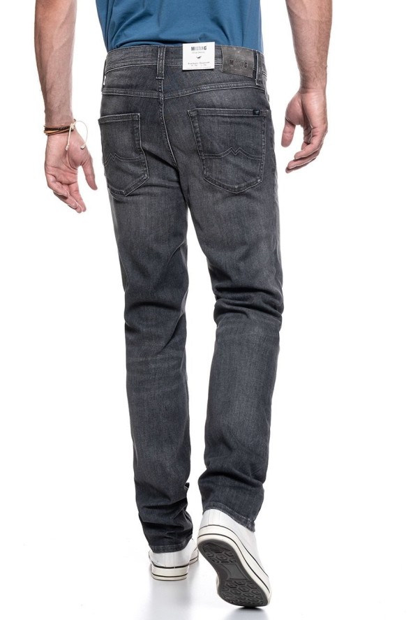 MĘSKIE SPODNIE JEANSOWE MUSTANG Tramper Tapered 1010088 4000 883