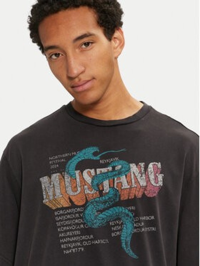 Mustang T-Shirt Akron 1015658 Czarny Relaxed Fit