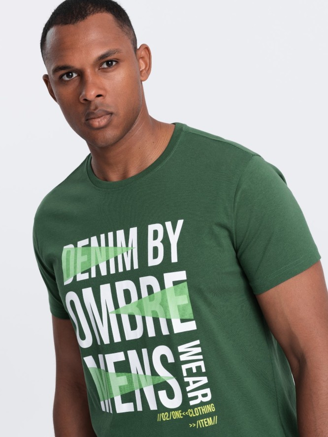 Bawełniany męski t-shirt z dużym napisem – zielony V1 OM-TSPT-0193 - XXL