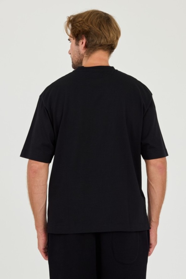 OFF-WHITE Czarny t-shirt Big Bookish Skate