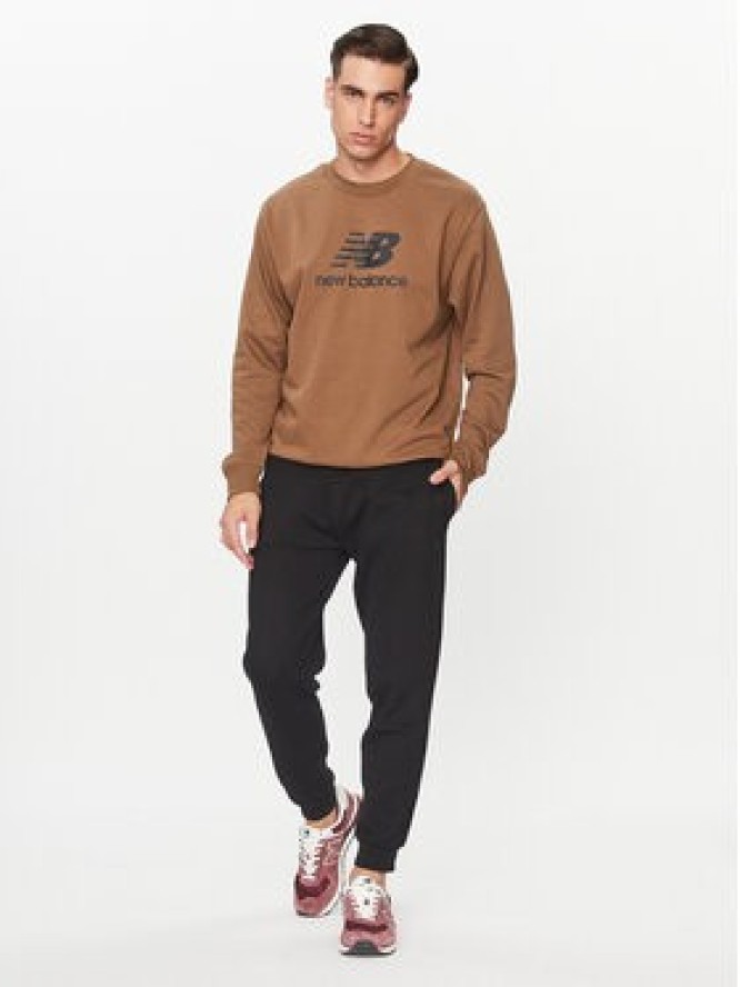 New Balance Bluza Essentials Stacked Logo French Terry Crewneck MT31538 Brązowy Regular Fit