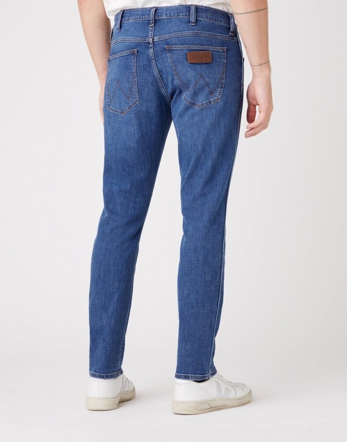 WRANGLER LARSTON MĘSKIE SPODNIE JEANSOWE SPOTLITE W18SYJ38N