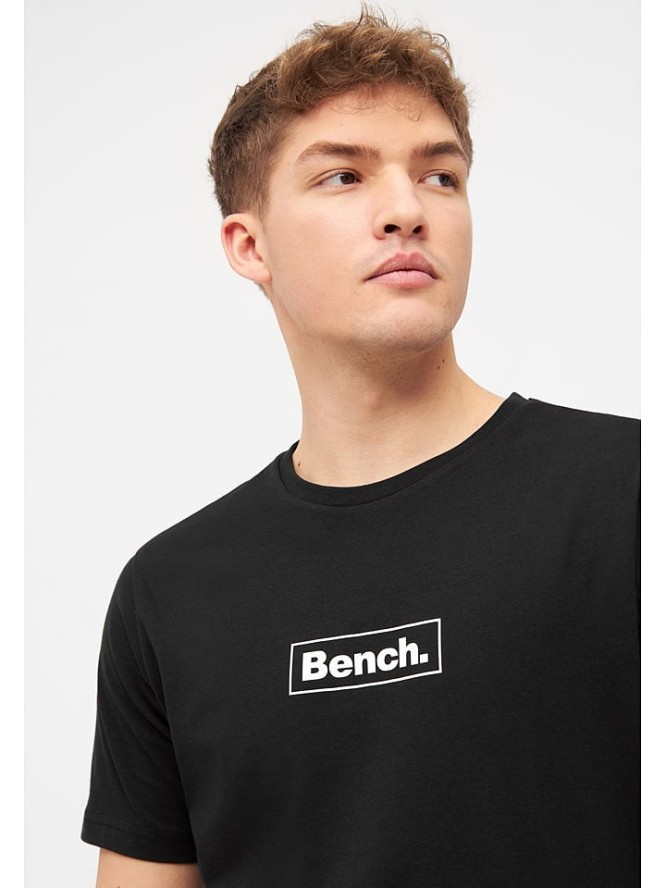 Bench Koszulka "Angus" w kolorze czarnym rozmiar: 50