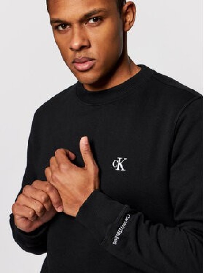 Calvin Klein Jeans Bluza Embroidered Logo J30J314536 Czarny Regular Fit