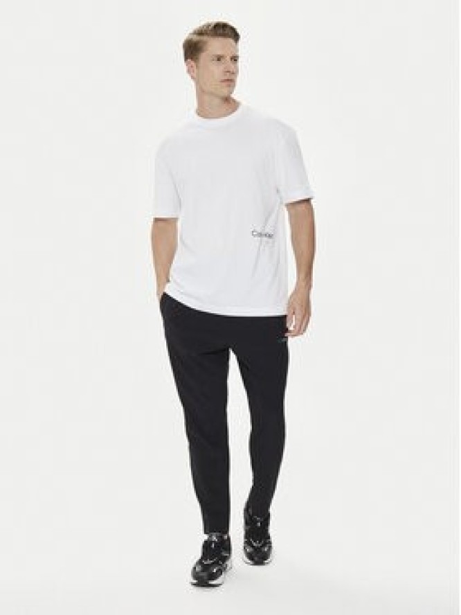 Calvin Klein T-Shirt Off Placement K10K113102 Biały Regular Fit