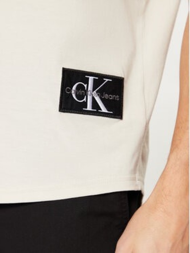 Calvin Klein Jeans T-Shirt Badge Turn Up Sleeve J30J323482 Écru Regular Fit