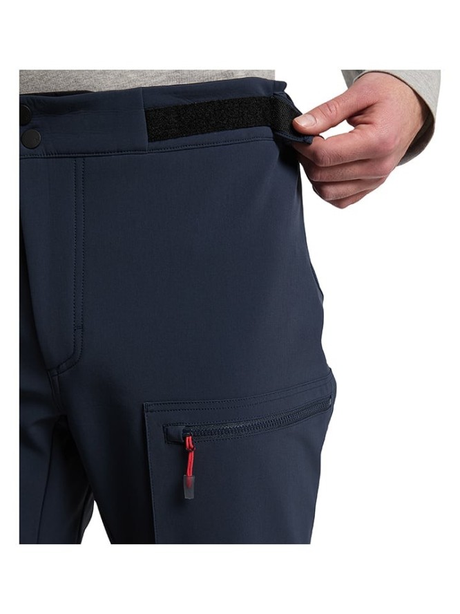 Haglöfs Spodnie softshellowe "Roc Winter" w kolorze granatowym rozmiar: 46