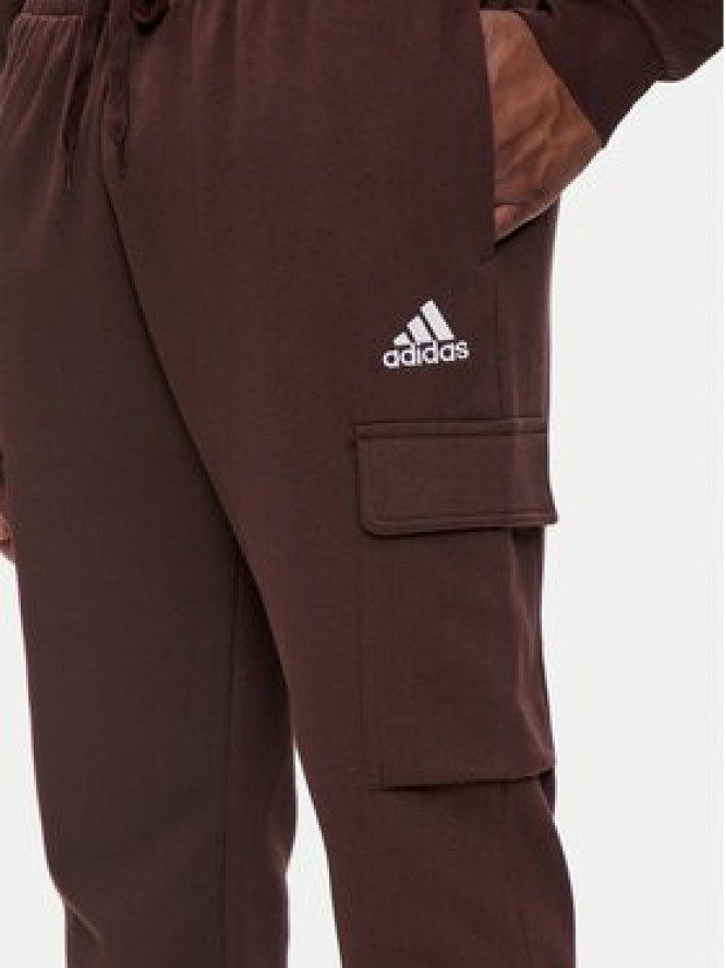 adidas Spodnie dresowe Essentials Fleece IY9092 Brązowy Regular Fit