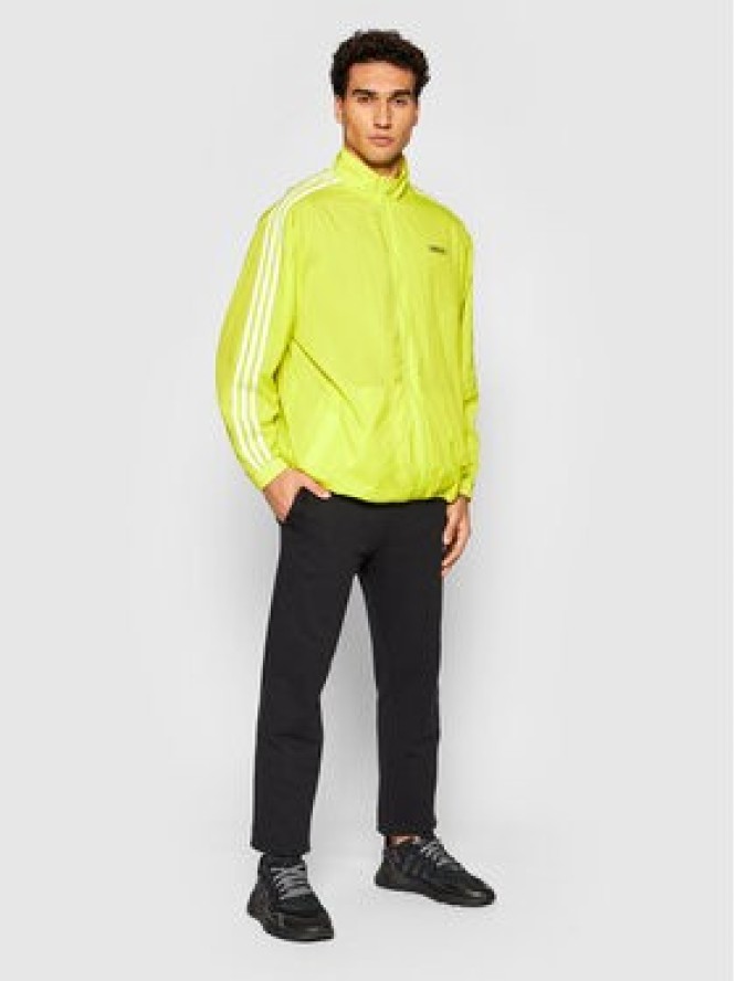 adidas Kurtka przejściowa Reverse Track GN3818 Żółty Regular Fit