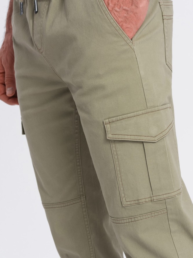 Spodnie męskie JOGGERY z zapinanymi kieszeniami cargo - khaki V1 OM-PAJO-0123 - XXL