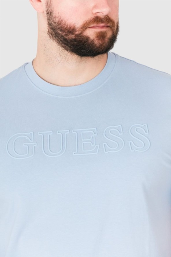 GUESS Błękitny t-shirt męski z wytłaczanym logo