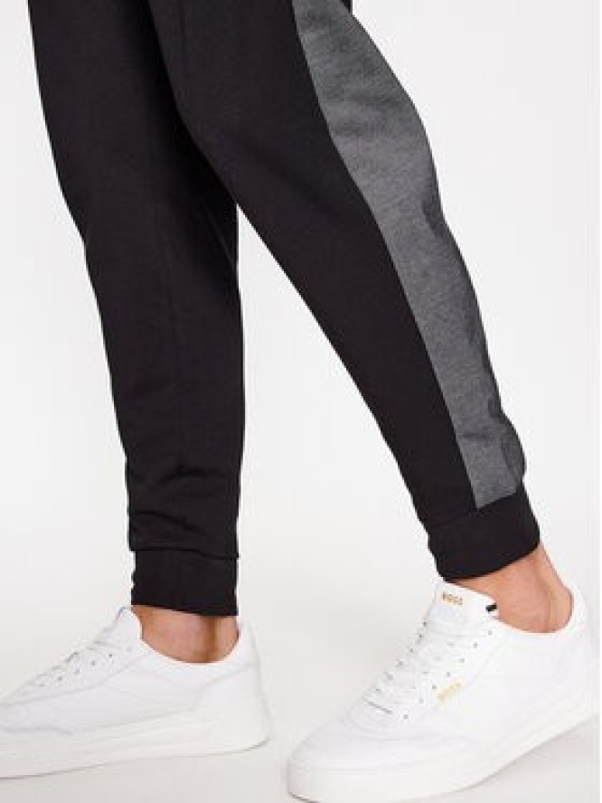 Boss Spodnie dresowe Tracksuit Pants 50503052 Czarny Regular Fit