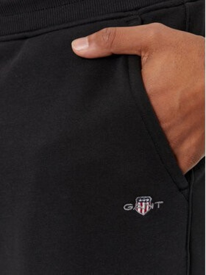 Gant Spodnie dresowe Shield 2009026 Czarny Regular Fit
