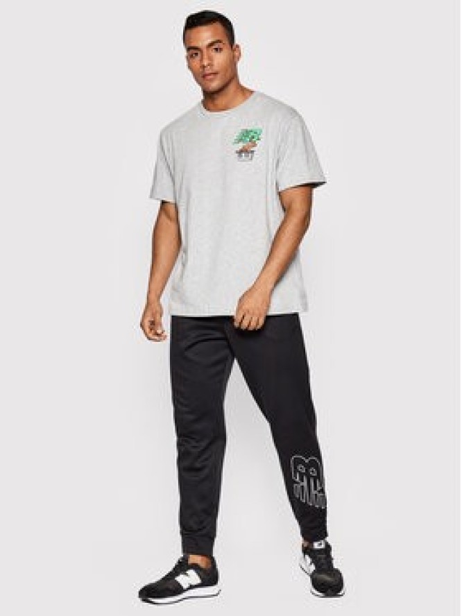 New Balance T-Shirt MT21567 Szary Relaxed Fit