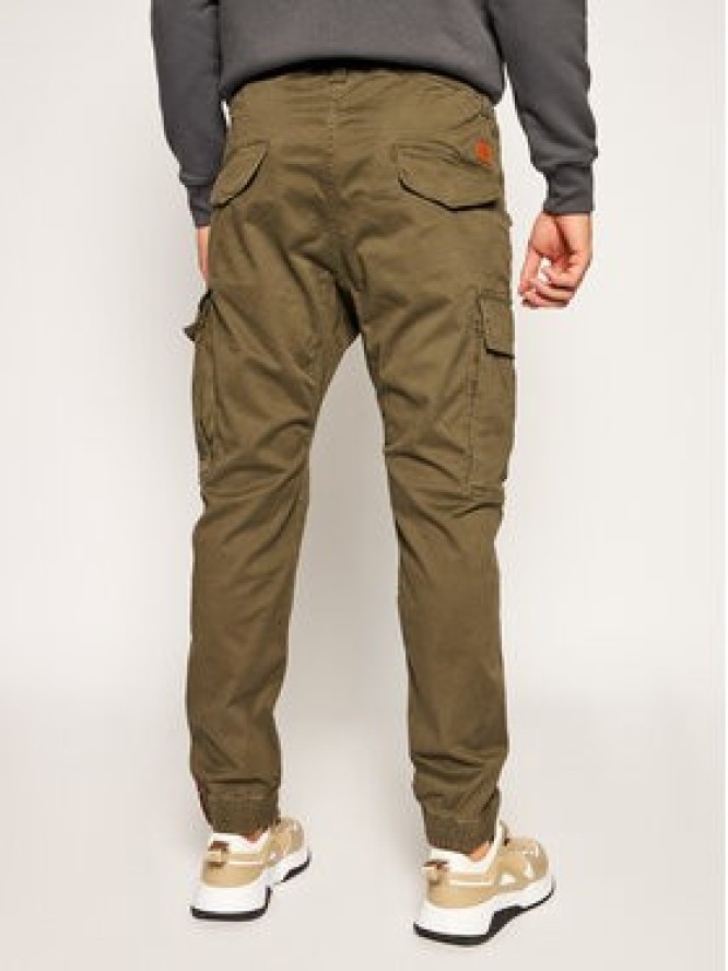 Alpha Industries Joggery Airman 188201 Zielony Tapered Fit