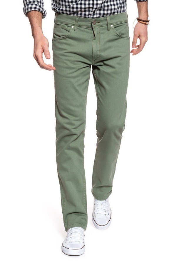 WRANGLER SPODNIE MĘSKIE GREENSBORO GREEN SAGE W15QSB22J