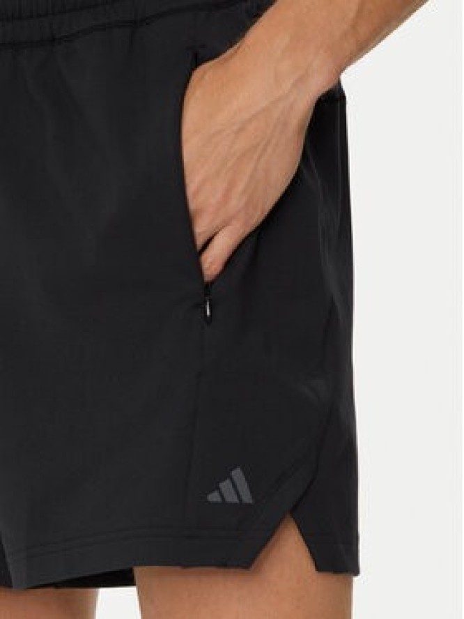 adidas Szorty sportowe Designed for Training Yoga IN5603 Czarny Regular Fit