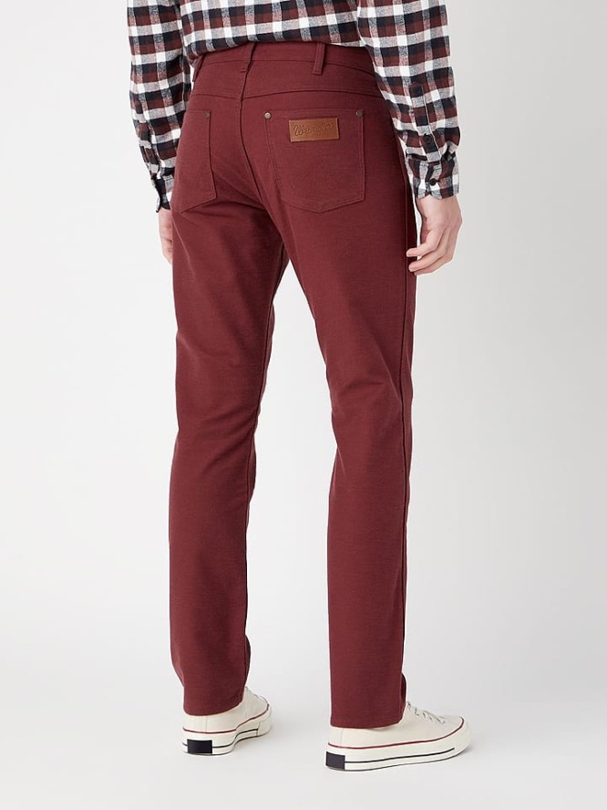 Wrangler Spodnie - Regular fit - w kolorze bordowym rozmiar: W33/L34